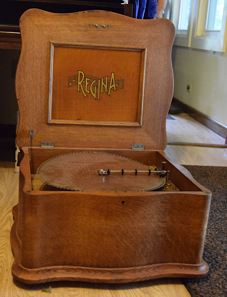 15.5 inch Regina music box, short bedplate, for sale