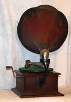 a third thumbnail of Columbia Graphophone type BZ