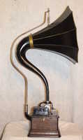 a fourth thumbnail of Edison Model F Standard with Cygnet Horn