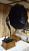 an image of Edison Fireside Phonograph - Cygnet Horn - K Reproducer