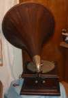 a fourth thumbnail of Victor IV with wooden horn