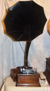 an image of Edison Fireside Phonograph, K reproducer, Cygnet horn