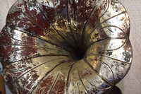 an eighth thumbnail of European disc phonograph with frieze