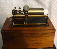 a fourth thumbnail of French cylinder phonograph attributed to Maleville